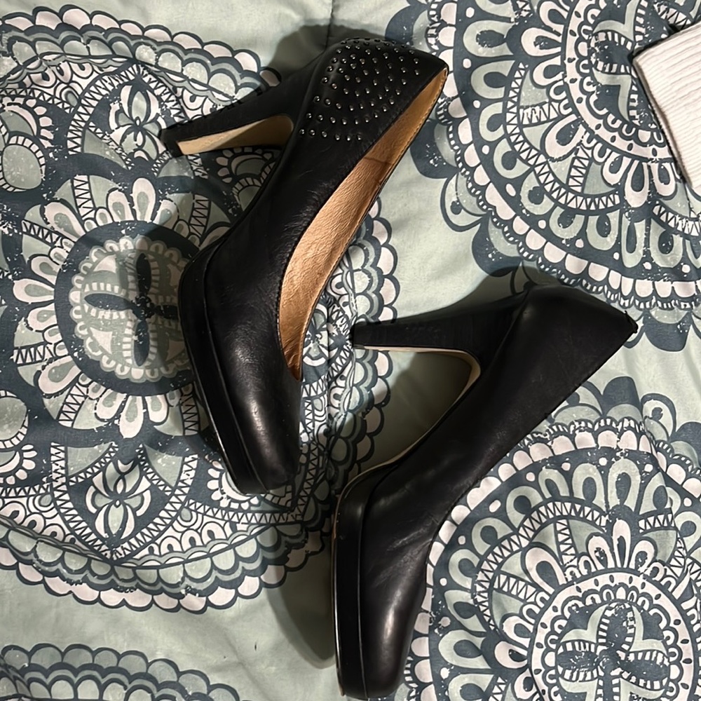Size 8 barely worn